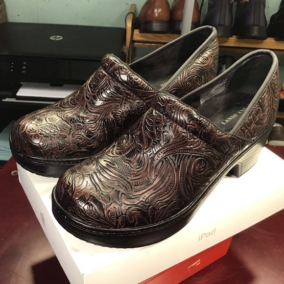 Lands' End Brown Etched Floral Clogs. - Picture 7 of 12
